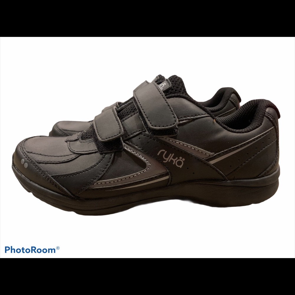 Ryka slip resistant size 8 leather shoes NEW